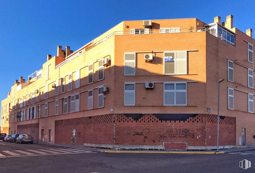 Retail for sale & for rent at Calle Cauce, 6, Illescas, Toledo, 45200 with building, window, sky, urban design, brick, condominium, commercial building, facade, fixture and tower block around