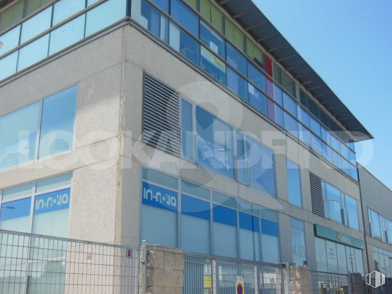 Office for sale at Calle Río Jarama, 132, Toledo, 45006 with window, building, architecture, sky, commercial building, facade, city, tower block, urban design and mixed-use around