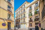 Retail for sale at Calle Morería, 8, Centro, Madrid, 28005 with window, building, daytime, property, sky, urban design, condominium, residential area, facade and city around