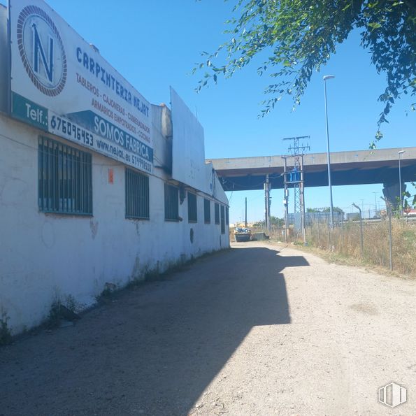 Nave en venta en Zona industrial, Fuenlabrada, Madrid, 28944 con planta, cielo, ventana, asfalto, superficie de la carretera, edificio, carretera, casa, sombra y fachada alrededor