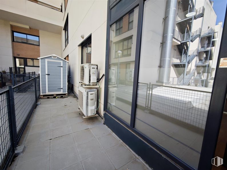 Office for sale at Calle Cronos, San Blas - Canillejas, Madrid, 28037 with apartment, composite material, glass, metal, condominium, engineering, daylighting, concrete, balcony and aluminium around