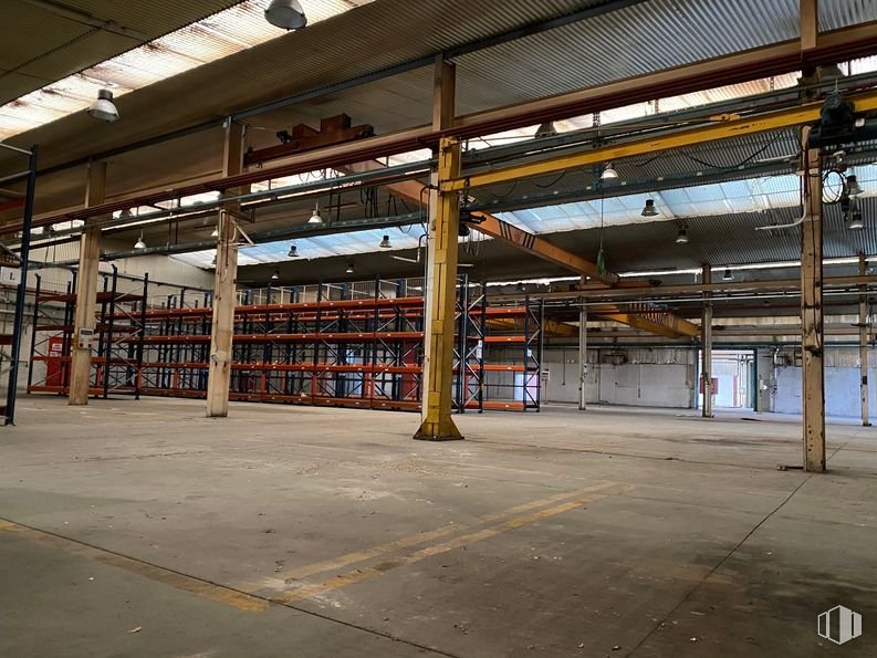 Nave en alquiler y venta en Zona Industrial Arganda, Arganda del Rey, Madrid, 28500 con edificio, accesorio, piso, electricidad, material compuesto, gas, aparcamiento, almacén, ciudad y viga alrededor