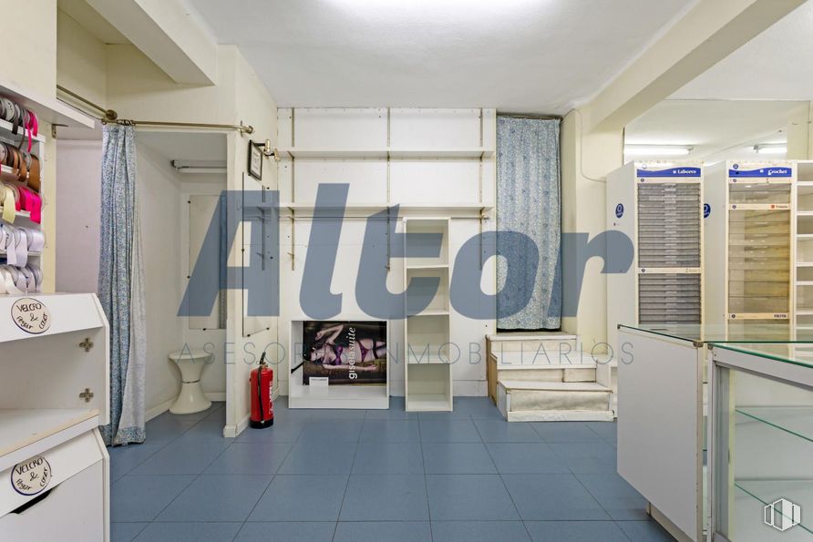 Local en venta en Zona Avenida San Luís, Hortaleza, Madrid, 28033 con edificio, accesorio, interiorismo, suelos, suelo, inmobiliario, techo, casa, espacio y arte alrededor