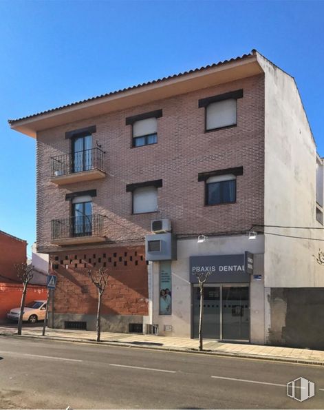 Local en alquiler en Calle Teodoro Pérez y Pérez, Bargas, Toledo, 45593 con ventana, edificio, cielo, diseño urbano, condominio, fachada, edificio comercial, casa, luz de la calle y ciudad alrededor