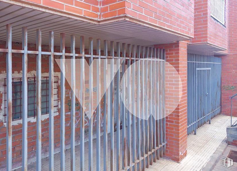 Local en venta en Canillas - Hortaleza, Hortaleza, Madrid, 28043 con ventana, edificio, propiedad, madera, valla, albañilería, ladrillo, barrio, superficie de la carretera y fachada alrededor