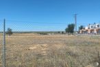 Land for sale at Zona carretera CM-3000, Cabezamesada, Toledo, 45890 with wire fencing, chain-link fencing, plain, land lot, mesh, fence, field, soil, home fencing and overhead power line around