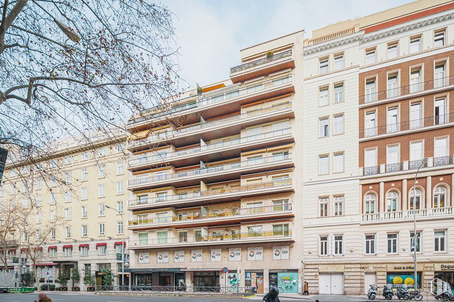 Oficina en alquiler en Calle Velázquez, 4, Salamanca, Madrid, 28001 con edificio, propiedad, cielo, ventana, bloque de pisos, condominio, diseño urbano, barrio, zona residencial y árbol alrededor