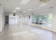 Oficina en alquiler en Zona Cuzco, Tetuán, Madrid, 28020 con ventana, lámpara, accesorio, hall, suelo, suelos, vidrio, techo, material compuesto y espacio alrededor