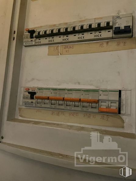 Local en alquiler en Zona Casa Grande, Torrejón de Ardoz, Madrid, 28850 con fuente, en paralelo, rectángulo, arte, máquina, ingeniería, esquema, dibujo, madera y plan alrededor