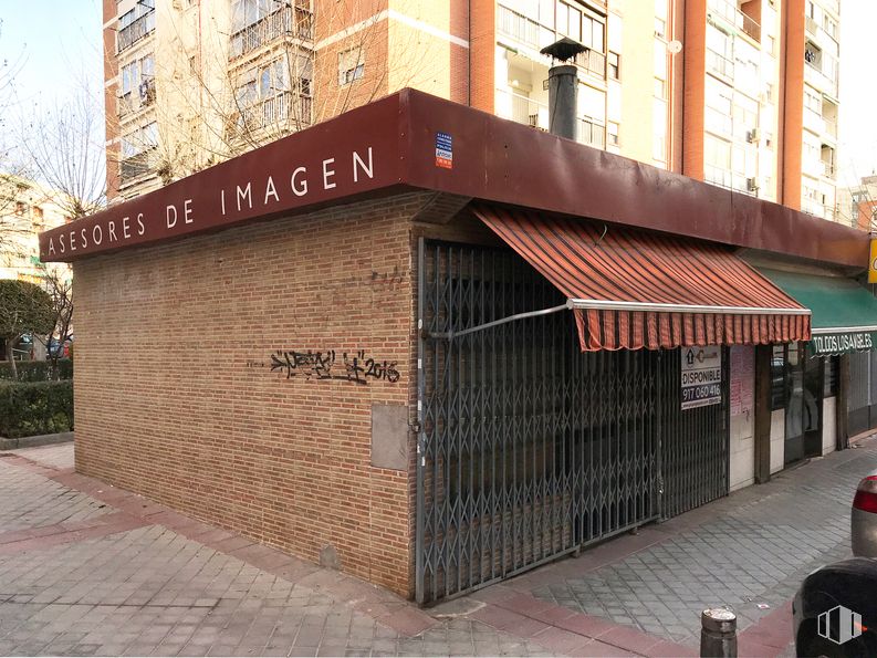 Local en alquiler en Avenida General Fanjul, La Latina, Madrid, 28044 con edificio, ventana, albañilería, ladrillo, madera, barrio, zona residencial, inmobiliario, acera y fachada alrededor