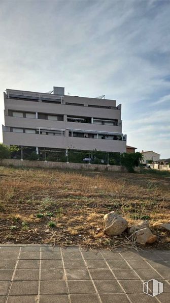 Suelo en venta en Bulevar Prado Hermoso, Marchamalo, Guadalajara, 19180 con edificio, nube, cielo, planta, ventana, lote de terreno, hierba, diseño urbano, condominio y zona residencial alrededor