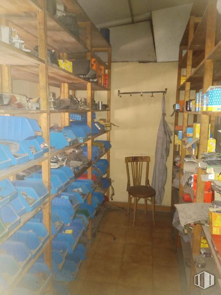 Industrial for sale at Calle Vino, La Puebla de Almoradiel, Toledo, 45840 with chair, furniture, shelf, wood, shelving, floor, flooring, ceiling, building and retail around