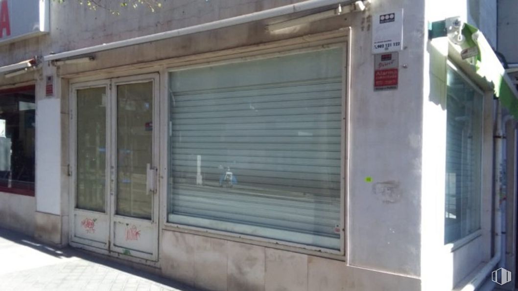 Local en venta en Calle Cartagena, 64, Salamanca, Madrid, 28028 con persiana de la ventana, ventana, accesorio, edificio, madera, exterior automotriz, gas, fachada, material compuesto y vidrio alrededor