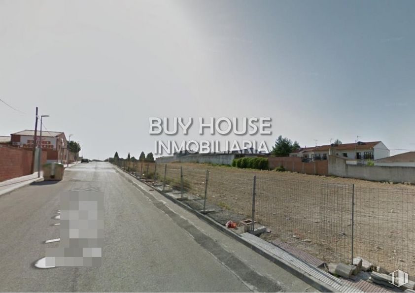 Land for sale at Añover de Tajo, Añover de Tajo, Toledo, 45250 with building, sky, plant, infrastructure, land lot, tree, asphalt, road surface, urban design and neighbourhood around