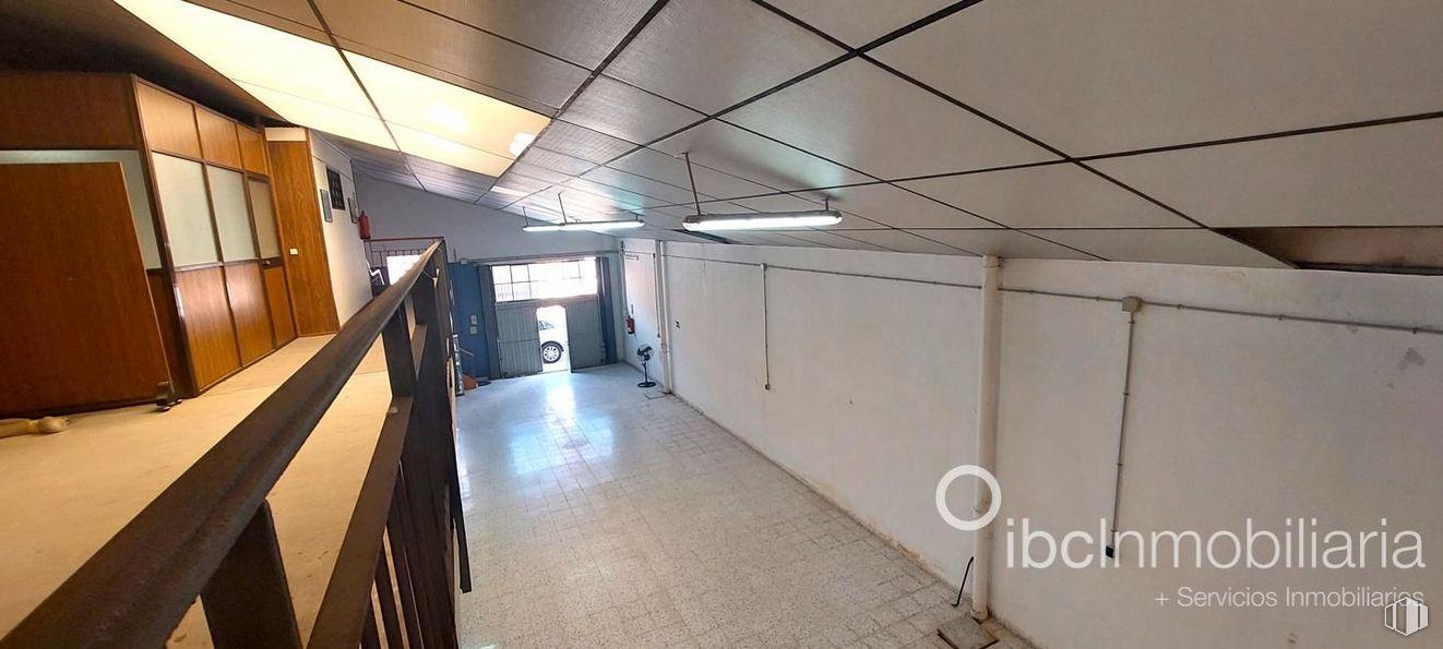 Nave en venta en Polígono Ardoz, Illescas, Toledo, 45200 con ebanistería, alumbrado, hall, suelos, madera, suelo, puerta, vidrio, accesorio y evento alrededor