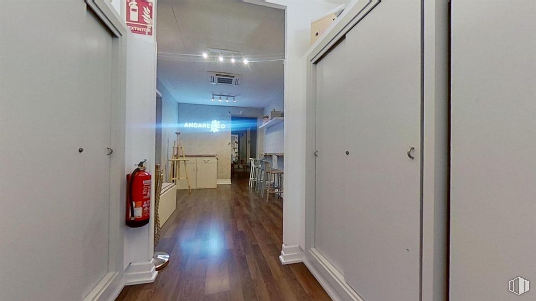 Office for rent at Calle Velázquez, Salamanca, Madrid, 28006 with flooring, floor, wood, ceiling, interior design, lighting, wood flooring, room, laminate flooring and molding around