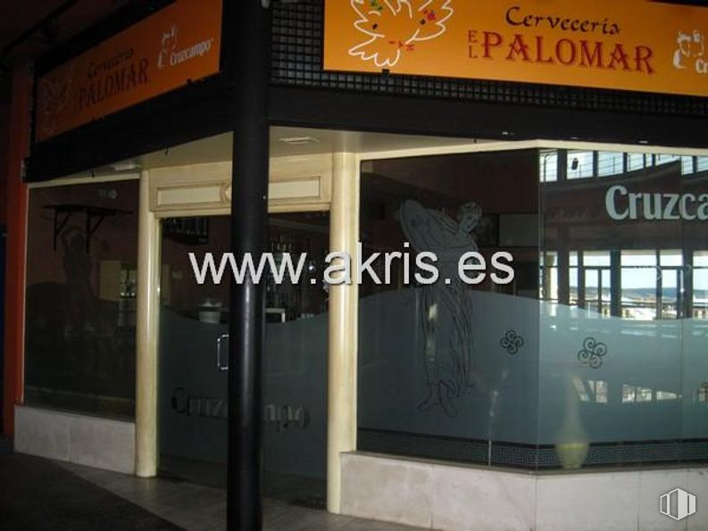 Local en alquiler en Centro Comercial Zoco Europa, Calle Viena, 2, Toledo, 45005 con accesorio, edificio, puerta, fuente, fachada, bienes raíces, material compuesto, señalización, vidrio y puerta mosquitera alrededor