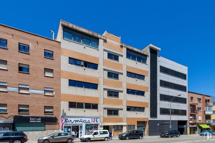 Oficina en venta en Calle Emilio Muñoz, 7, San Blas - Canillejas, Madrid, 28037 con edificio, ventana, cielo, diseño urbano, condominio, bloque de pisos, vecindario, propiedad material, barrio residencial y edificio comercial alrededor