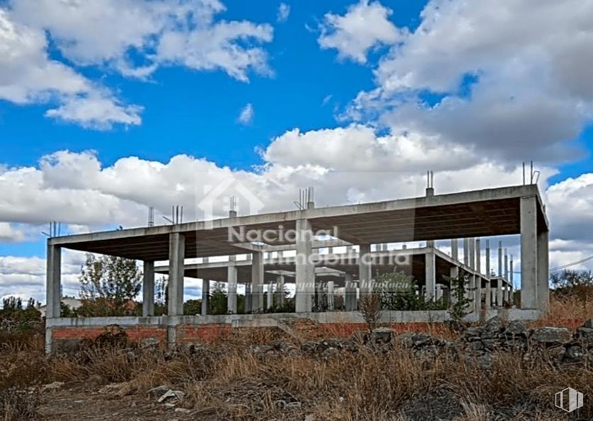 Suelo en venta en Camino Fuente del Molino, Segovia, 40195 con puente, nube, cielo, planta, azul, lote de terreno, sombra, gas, paisaje y hierba alrededor