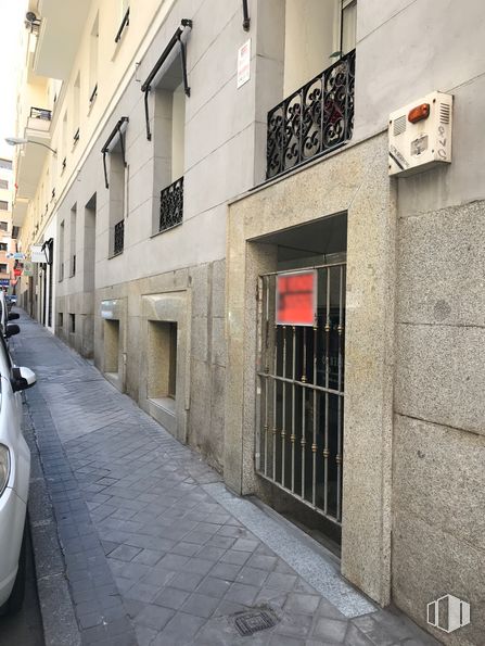 Local en venta en Calle Espartinas, 4, Salamanca, Madrid, 28001 con edificio, ventana, luz, infraestructura, coche, alumbrado, arquitectura, superficie de carretera, casa y barrio alrededor