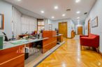 Oficina en venta en Calle Velázquez, Salamanca, Madrid, 28006 con puerta, ebanistería, mueble, encimera, marco, edificio, interiorismo, madera, cajonera y naranja alrededor