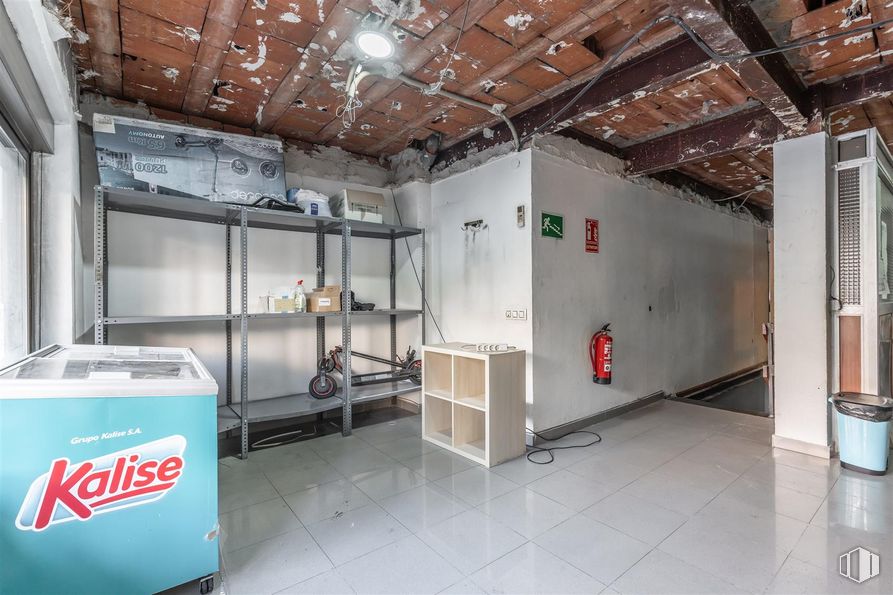 Local en venta en Calle Embajadores, 115, Arganzuela, Madrid, 28045 con suelos, suelo, inmobiliario, gas, diseño automovilístico, hall, máquina, ingeniería, techo y edificio alrededor