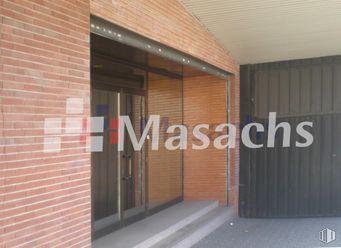 Nave en venta en Zona M-4 SUR, Usera, Madrid, 28041 con accesorio, madera, ladrillo, suelos, albañilería, inmobiliario, material compuesto, fachada, sombra y material de construcción alrededor