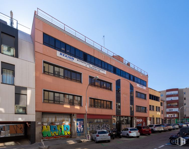 Oficina en venta en Calle Sánchez Pacheco, 72 - 74, Chamartín, Madrid, 28002 con coche, edificio, ventana, cielo, propiedad, rueda, neumático, condominio, vehículo y diseño urbano alrededor