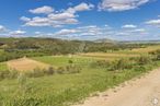 Land for sale at Zona céntrica, Humanes, Guadalajara, 19229 with cloud, sky, plant, natural landscape, tree, mountain, cumulus, agriculture, horizon and plain around