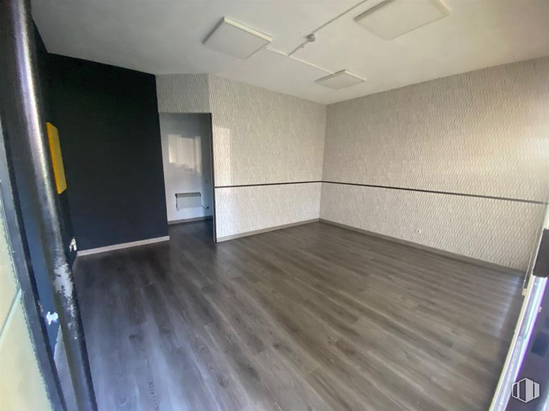 Local en alquiler en Calle Granadilla, 22, Majadahonda, Madrid, 28220 con lámpara, alumbrado, suelos, madera, suelo, suelos de madera, madera dura, suelo laminado, techo y tinte para madera alrededor