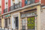 Retail for sale at Calle Barco, Centro, Madrid, 28004 with daytime, building, window, fixture, door, architecture, neighbourhood, font, wall and line around