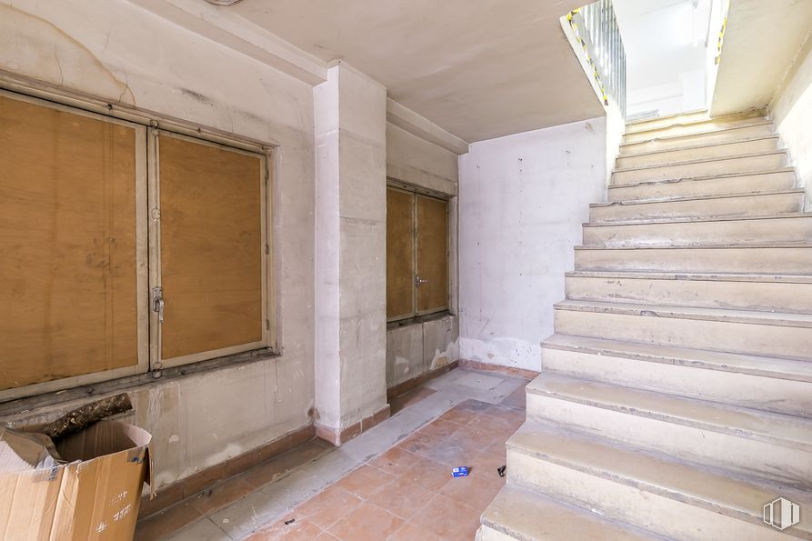 Local en venta en Calle Marqués de Urquijo, Moncloa - Aravaca, Madrid, 28008 con ventana, edificio, madera, accesorio, suelo, suelos, tinte para madera, madera dura, revestimiento y techo alrededor