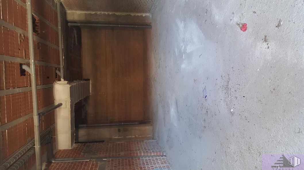 Local en venta en Calle Doménico Veneciano, Seseña, Toledo, 45223 con puerta, madera, suelos, suelo, edificio, material de construcción, material compuesto, gas, madera dura y hormigón alrededor