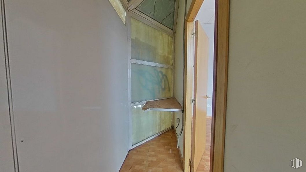 Local en venta en Avenida Pablo Iglesias, Leganés, Madrid, 28914 con edificio, madera, accesorio, tinte para madera, pintura, pavimentos, madera, ventana, casa y tintes y sombras alrededor