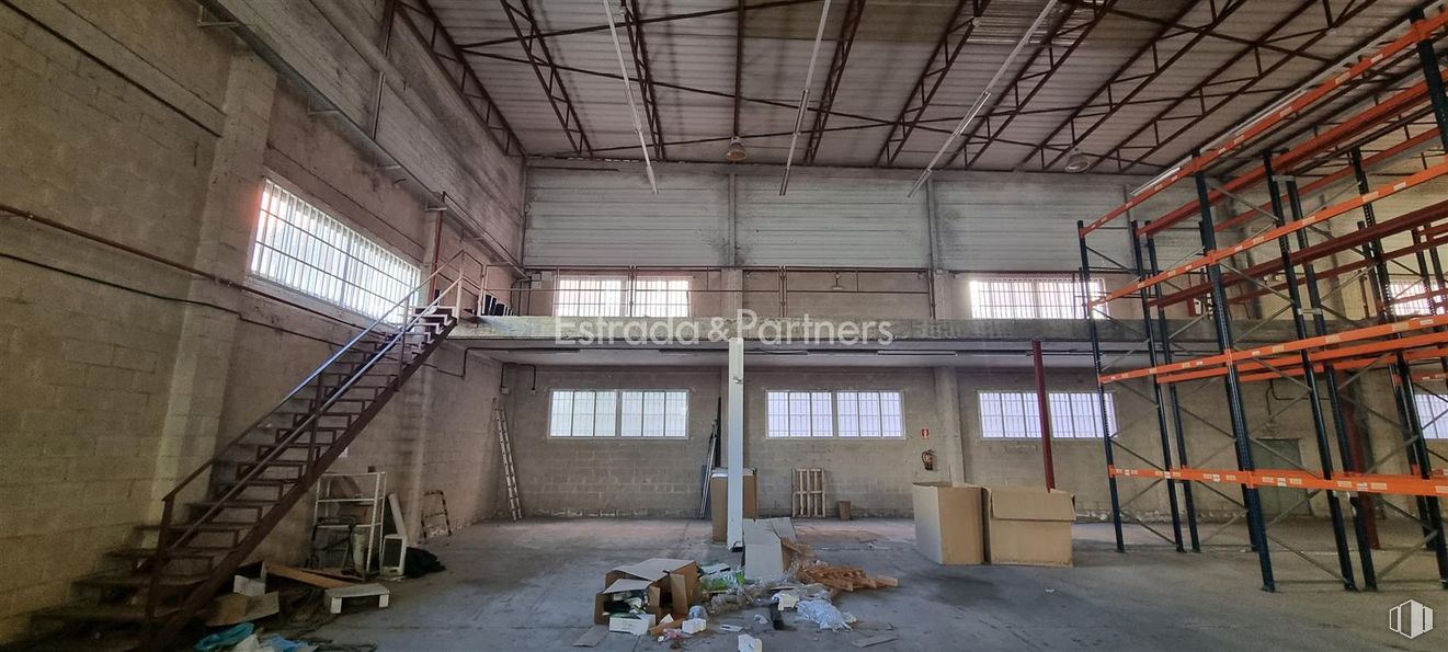 Nave en alquiler y venta en Zona industrial, Getafe, Madrid, 28906 con ventana, accesorio, madera, hall, haz, material de construcción, material compuesto, suelos, techo y ingeniería alrededor