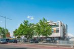 Office for sale at Avenida Industria, Tres Cantos, Madrid, 28760 with car, building, sky, cloud, wheel, tree, street light, road surface, asphalt and vehicle around