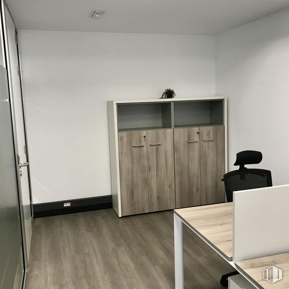 Oficina en alquiler en Calle Alcalde Ángel Arroyo, 10, Getafe, Madrid, 28904 con ebanistería, madera, accesorio, suelo, suelos, madera dura, tinte para madera, edificio, suelo laminado y hall alrededor