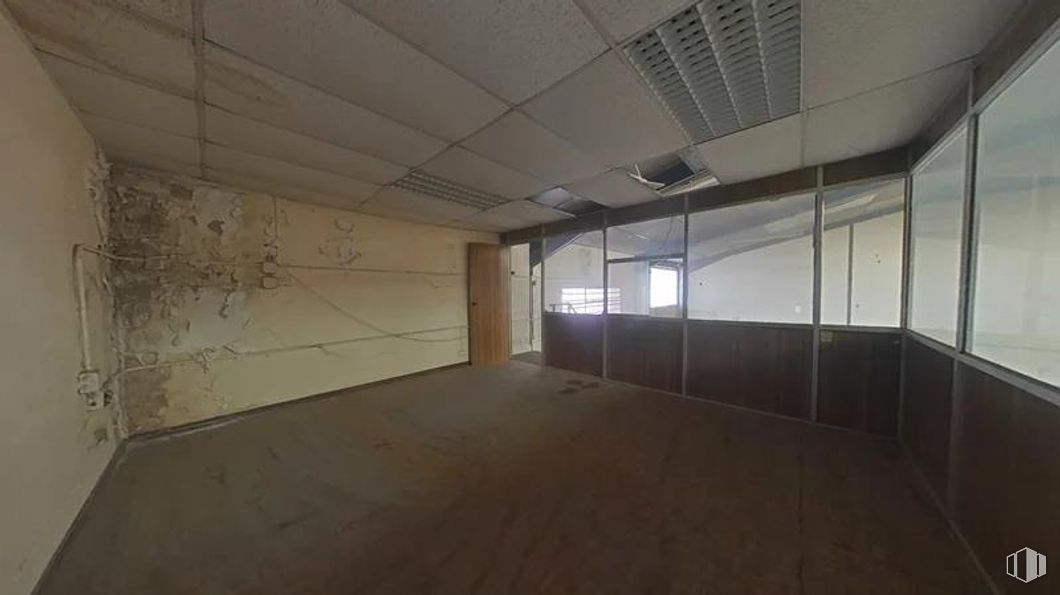 Industrial for sale at Carretera Campo Real, Arganda del Rey, Madrid, 28500 with flooring, floor, ceiling, transparency, daylighting, hall, hardwood, plywood, wood flooring and wood stain around