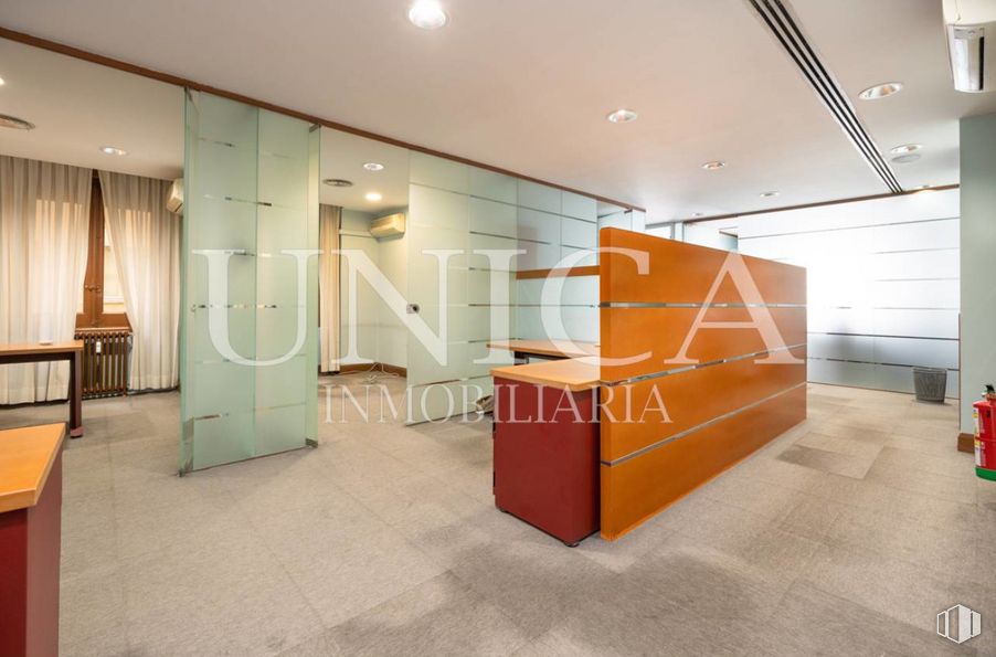 Oficina en venta en Calle Velázquez, Salamanca, Madrid, 28006 con mueble, madera, interiorismo, suelos, suelo, propiedad material, inmobiliario, edificio, madera dura y hall alrededor