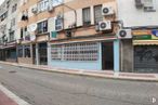 Retail for rent at Zona La Paloma, Parla, Madrid, 28980 with window, building, urban design, asphalt, road surface, sidewalk, house, facade, city and road around