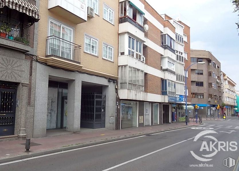 Local en venta en Avenida Fuenlabrada, Leganés, Madrid, 28912 con ventana, propiedad, edificio, cielo, diseño urbano, barrio, condominio, zona residencial, fachada y inmobiliario alrededor