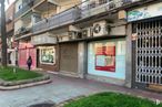 Retail for rent at Calle Pinto, Parla, Madrid, 28980 with property, plant, building, window, road surface, urban design, facade, city, brick and road around