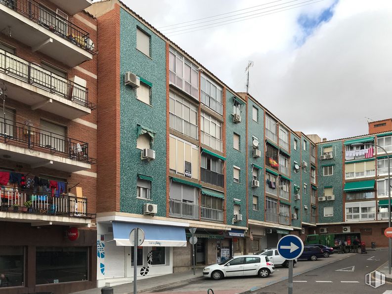 Local en alquiler en Calle Andalucía, Toledo, 45005 con coche, edificio, cielo, propiedad, nube, ventana, rueda, vehículo, diseño urbano y condominio alrededor