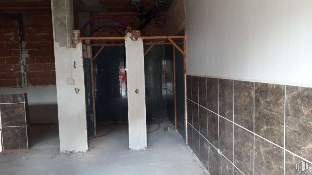 Local en alquiler y venta en Calle Alameda, 25, Cantimpalos, Segovia, 40360 con piso, accesorio, pavimento, gas, material compuesto, casa, madera, hormigón, material de construcción y techo alrededor