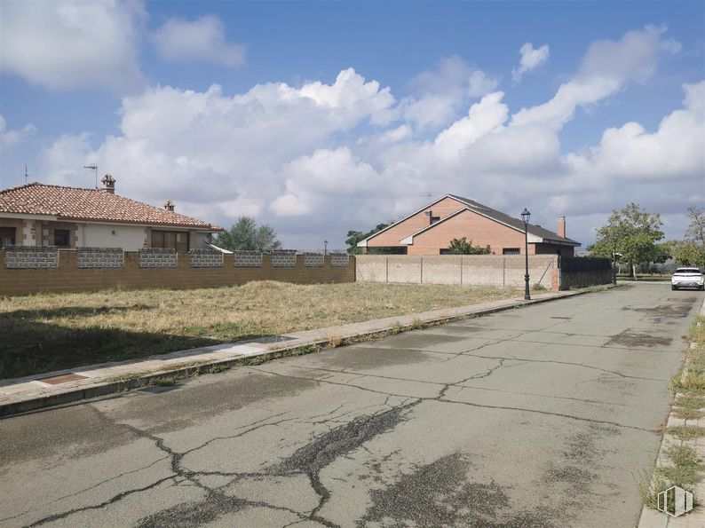 Suelo en venta en Calle Cáceres, Valdetorres de Jarama, Madrid, 28150 con nube, cielo, planta, edificio, ventana, superficie de la carretera, lote de terreno, casa, asfalto y árbol alrededor