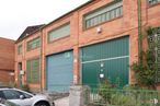 Industrial for sale at Calle Somosierra, Segovia, 40006 with car, window, building, automotive parking light, plant, wheel, vehicle, tire, sky and brickwork around