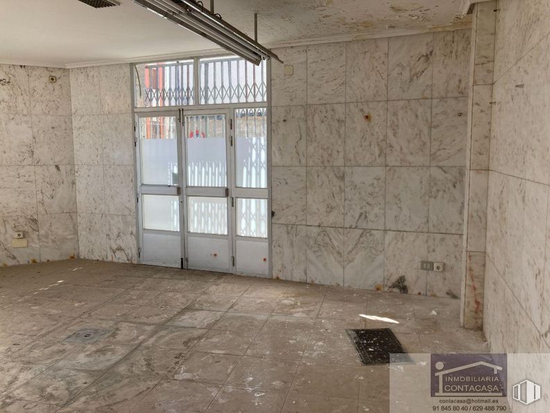 Local en alquiler en Calle Carrilejos, Colmenar Viejo, Madrid, 28770 con madera, edificio, diseño de interiores, accesorio, piso, pavimentos, pasillo, material compuesto, material de construcción y hormigón alrededor