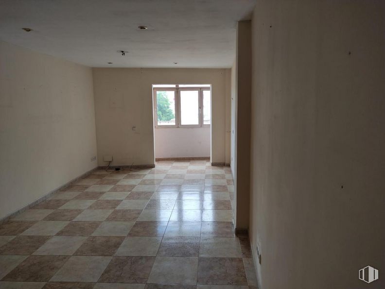 Oficina en venta en Travesía Madrid, Alcobendas, Madrid, 28100 con ventana, accesorio, madera, edificio, suelo de baldosas, pasillo, piso, suelo, material compuesto y techo alrededor