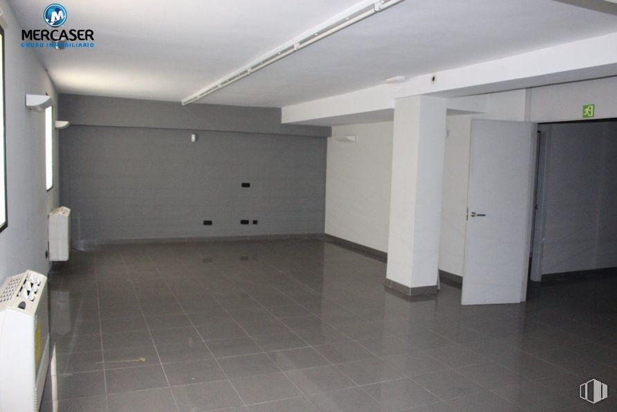 Retail for sale at Calle José Alix Alix, San Fernando de Henares, Madrid, 28830 with door, lighting, flooring, floor, ceiling, hall, grey, room, tile flooring and design around