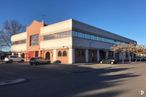 Local en alquiler en Calle Jacinto Benavente, 8, Azuqueca de Henares, Guadalajara, 19200 con coche, edificio, rueda, cielo, neumático, propiedad, ventana, vehículo, neumático de automoción y barrio residencial alrededor